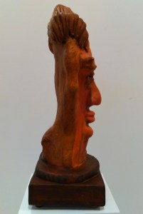 Escultura Cabeza de Guanche feliz